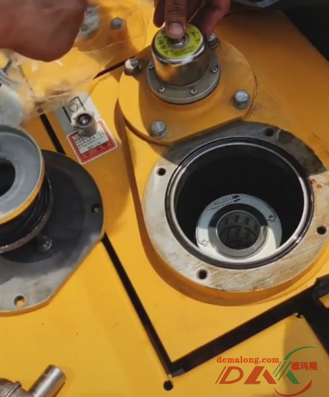 挖掘機(jī)濾芯 挖掘機(jī)濾芯